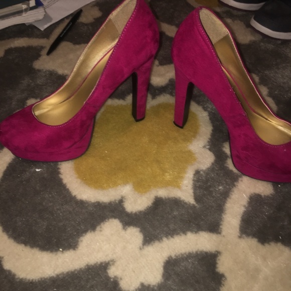 Pink Heels! - Picture 4 of 4